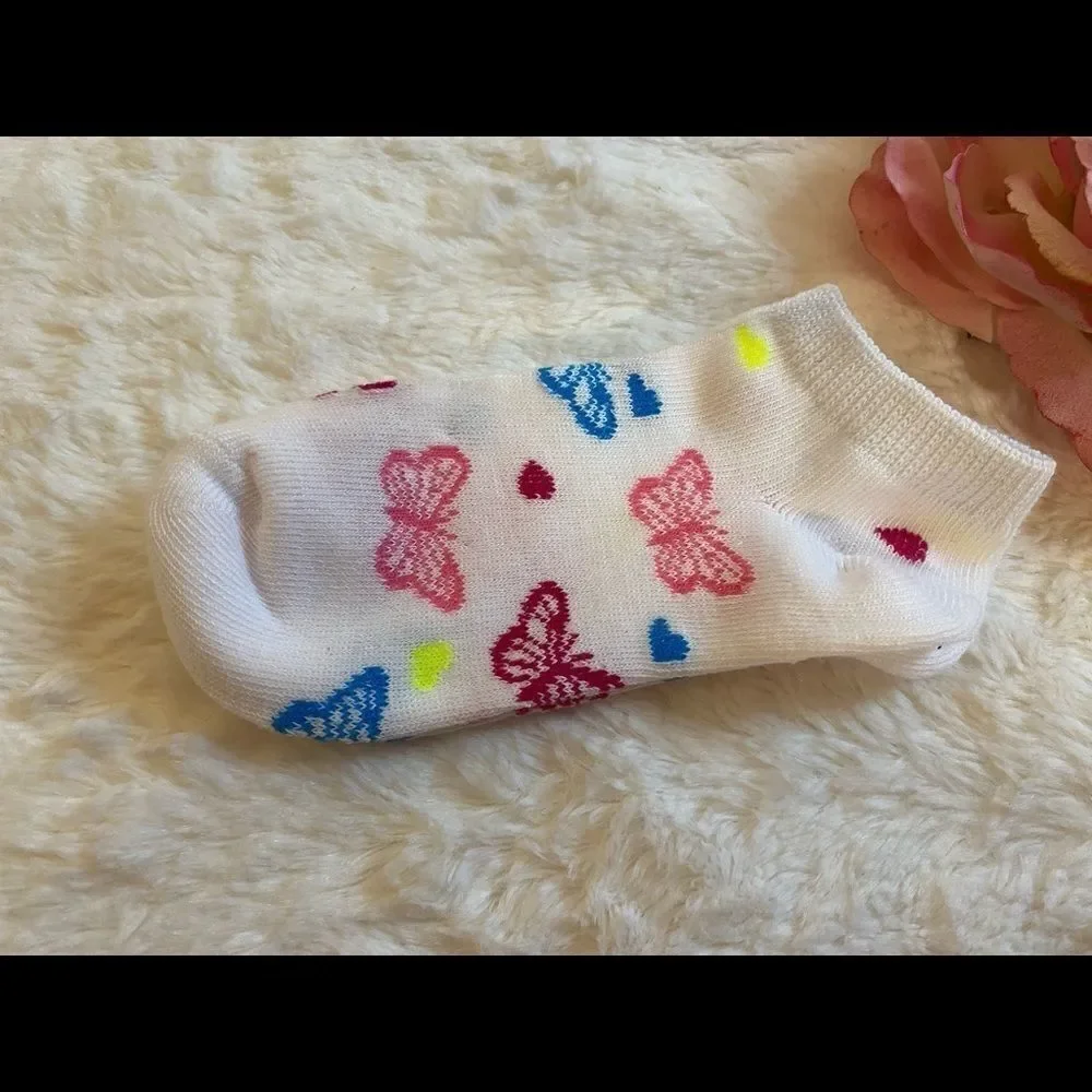 D.I.Y. Girls 6 Pairs of Socks, Bracelet making kit